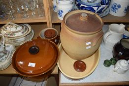 MIXED LOT OF LARGE STONEWARE STORAGE JAR AND OTHER KITCHEN WARES
