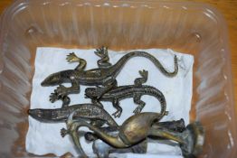 BOX OF MIXED BRASS MODEL LIZARDS AND OTHERS