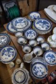 QUANTITY OF BOOTH'S REAL OLD WILLOW PATTERN TABLE WARES
