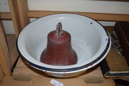 TWO ENAMEL BOWLS AND A VINTAGE BELL (3)