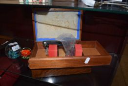 HARDWOOD JEWELLERY BOX AND VARIOUS CONTENTS