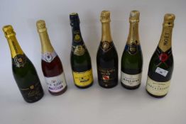 MIXED LOT: 1 BOTTLE OF MOET & CHANDON BRUT IMPERIAL CHAMPAGNE, 1 BOTTLE OF HEIDSIECK MONOPOLE BLUE