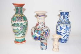 MIXED LOT OF VARIOUS CHINESE AND JAPANESE VASES, (DAMAGE THROUGHOUT)