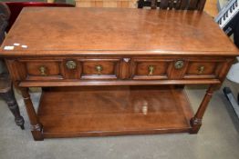 GOOD QUALITY REPRODUCTION OAK TWO-DRAWER TABLE OR DRESSER BASE WITH MITRED DETAIL, 114CM WIDE