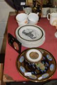 MIXED LOT OF VARIOUS CERAMICS TO INCLUDE COLLECTORS PLATES, CYPRIOT VASE ETC