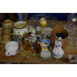 LARGE MIXED LOT OF VARIOUS HOUSEHOLD CHINA AND GLASS WARES TO INCLUDE ROYAL WORCESTER FIGURE 'A POSY