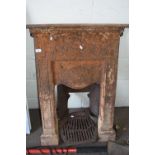 LATE 19TH/EARLY 20TH CENTURY CAST IRON INSET FIREPLACE WITH MANTEL, 76CM WIDE MAX