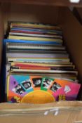 LARGE BOX OF MIXED RECORDS