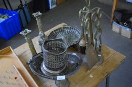 VARIOUS MIXED SILVER PLATED WARES TO INCLUDE CANDLESTICKS, TABLE BASKET, SIPHON STAND PLUS FURTHER