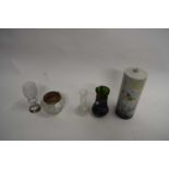 MIXED LOT COMPRISING AN IRIDESCENT STUDIO GLASS VASE (A/F), TOGETHER WITH FURTHER GLASS WARES AND