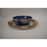 A group of ceramics comprising a pearlware bowl, a miniature Chinese jar and cover decorated with