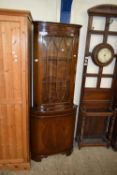 REPRODUCTION ASTRAGAL GLAZED CORNER DISPLAY CABINET