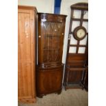 REPRODUCTION ASTRAGAL GLAZED CORNER DISPLAY CABINET