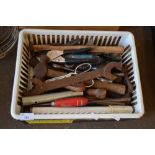 BOX OF MIXED TOOLS