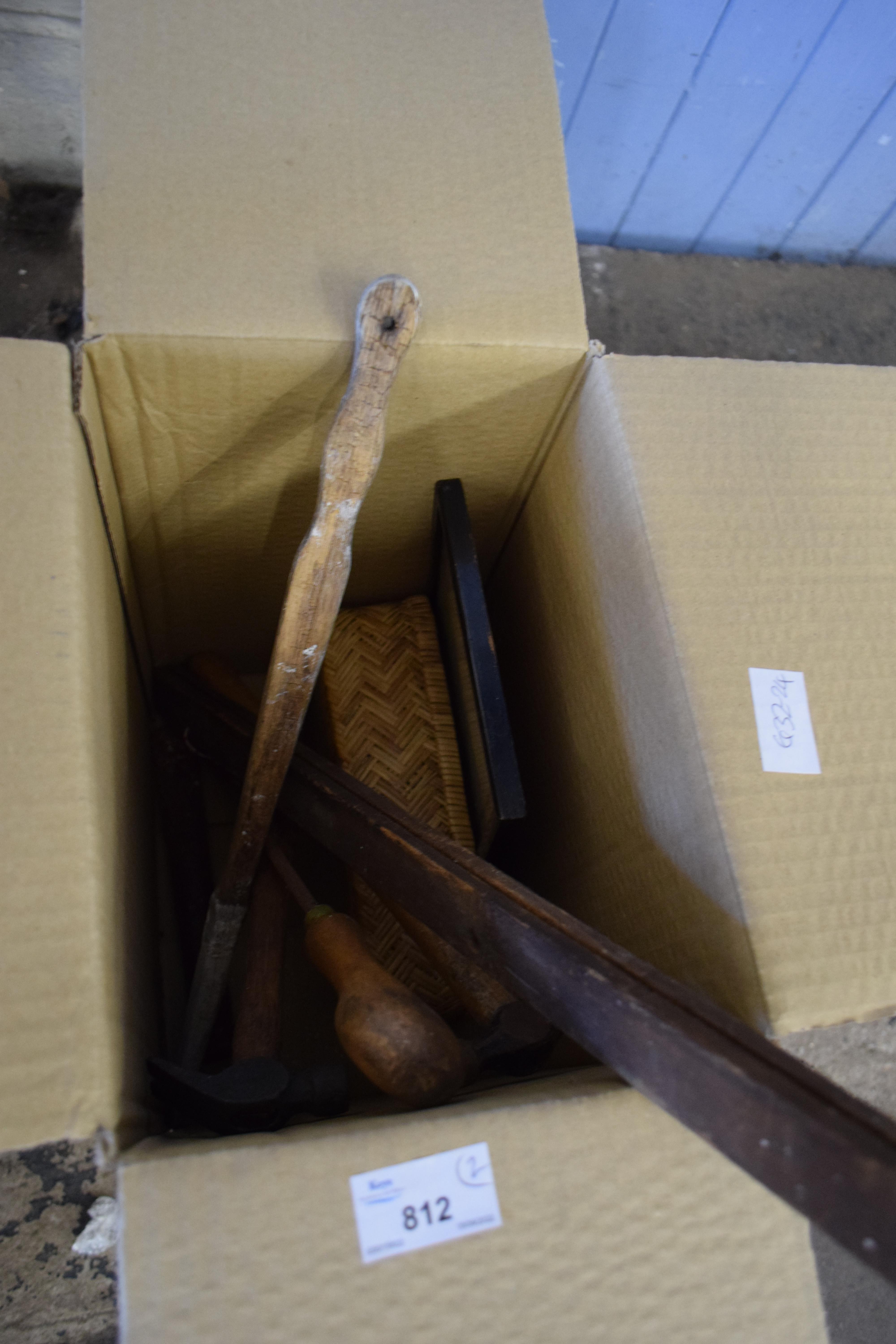 BOX OF MIXED TOOLS, SUNDRIES AND A FURTHER WOODEN STAND - Image 2 of 2