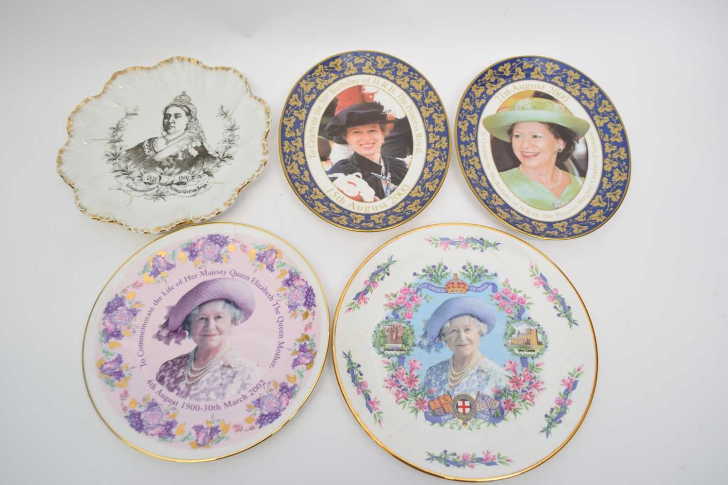 Quantity of commemorative dishes for Princess Royal and others