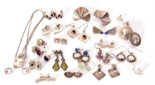 Mixed Lot: mainly white metal jewellery to include earrings, pendants etc