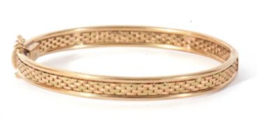9kt stamped hinged bracelet, a textured and plain polished meshwork design, 12.3gms