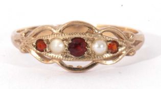 9ct gold garnet and pearl ring, alternate set with three graduated small round cut garnets and two