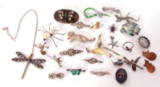 Mixed Lot of mainly insect/animal related jewellery to include spider, cat, butterfly brooches, a