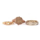 Mixed Lot: 9ct gold signet ring, the shield shaped panel engraved with a monogram, Birmingham