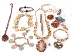 Mixture of costume brooches, necklaces, pendants, pencil etc
