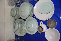 MIXED TABLE WARES TO INCLUDE VARIOUS POOLE POTTERY AND QUANTITY OF SPODE 'FLEMISH GREEN'