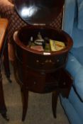 CROUCHER & HOWARD, ILFORD, CABINET GRAMOPHONE SET IN AN OVAL MAHOGANY CABINET ON TAPERING LEGS