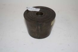 GRADUATED SET OF 19TH CENTURY CUP WEIGHTS, 32OZ DOWNWARDS