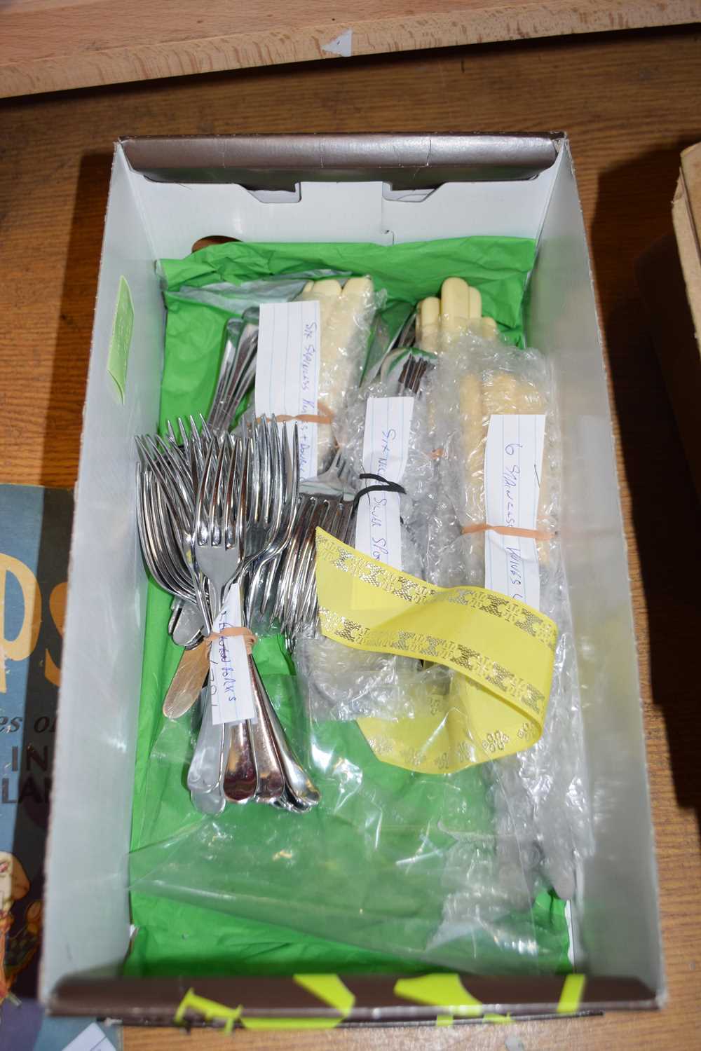 BOX OF CUTLERY