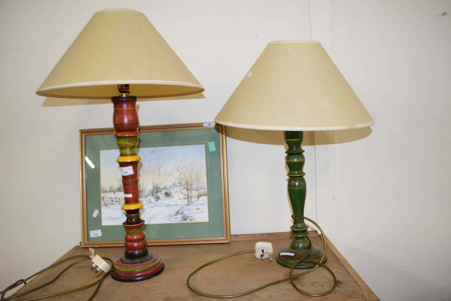 PAIR OF MODERN TABLE LAMPS WITH PAINTED BASES