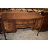 REPRODUCTION MAHOGONY BOW FRONT SIDEBOARD 136 CM WIDE