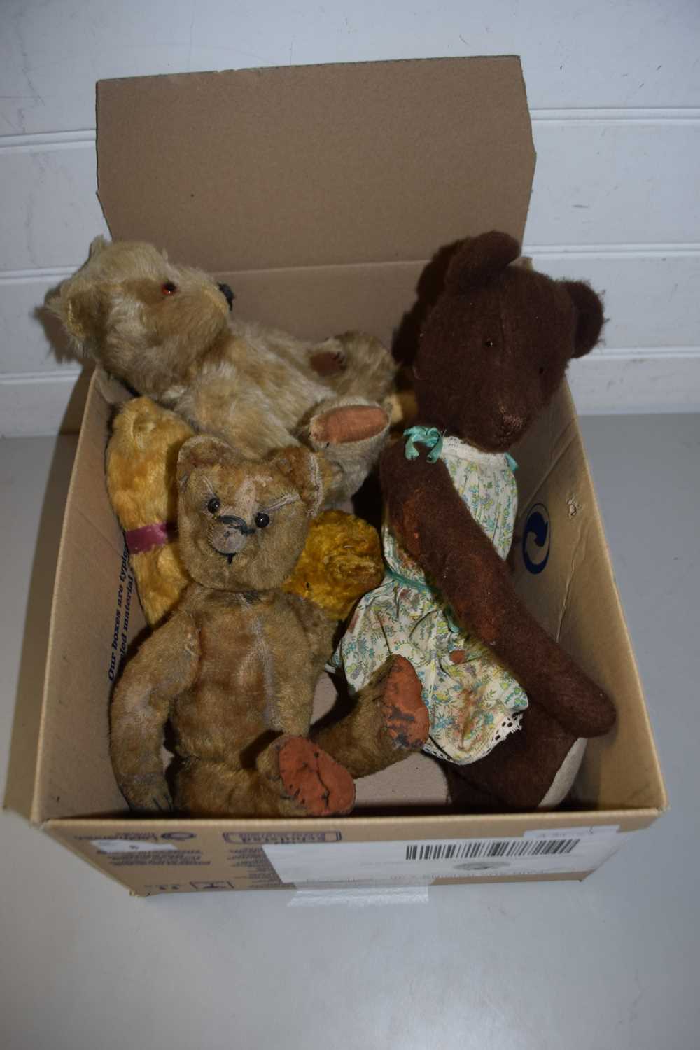 MIXED LOT: VARIOUS VINTAGE TEDDY BEARS