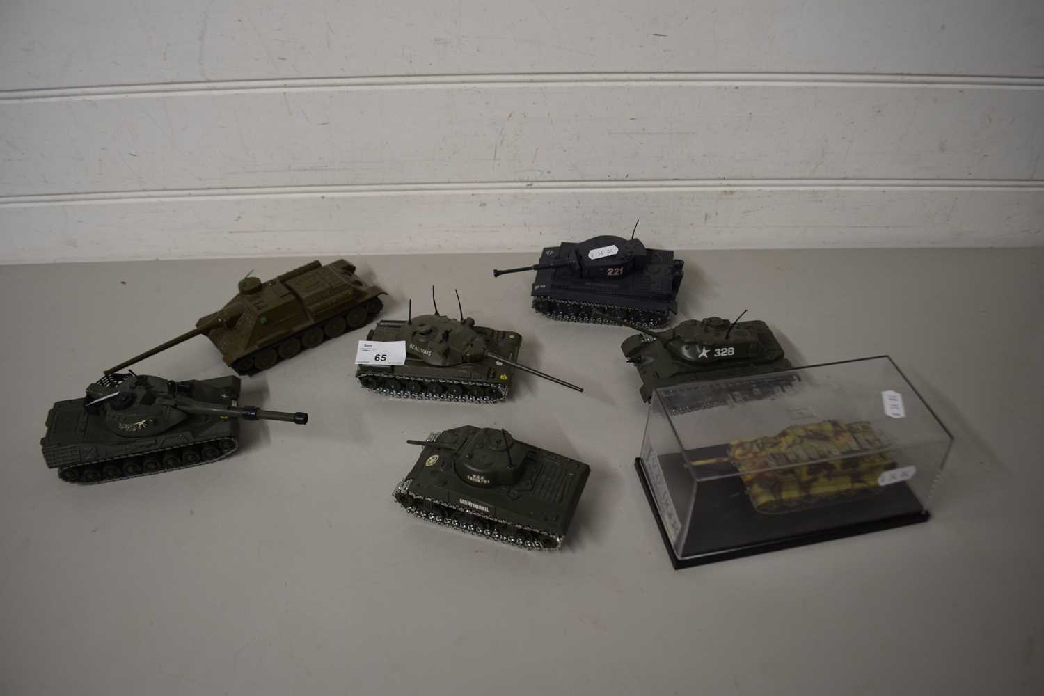 COLLECTION OF VARIOUS MODEL TANKS, SOLIDO AND DINKY