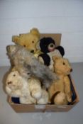 MIXED LOT OF VINTAGE TEDDY BEARS AND OTHER SOFT TOYS
