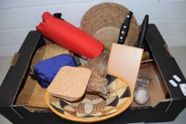BOX OF MIXED ITEMS TO INCLUDE VARIOUS WOVEN PLACE MATS, KITCHEN KNIVES ETC