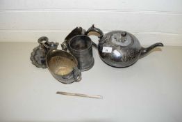 MIXED LOT: SILVER PLATED TEA WARES, CHAMBER STICK ETC