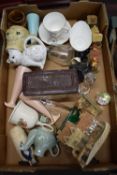 BOX MIXED ITEMS TO INCLUDE DAVID WINTER MODEL COTTAGES, VARIOUS CERAMICS AND OTHER ITEMS
