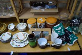 MIXED LOT: TO INCLUDE PORTMEIRION BOTANIC GARDEN PATTERN STORAGE JARS, QUANTITY OF NEW CHELSEA