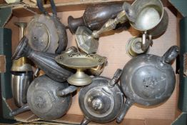 MIXED LOT: VARIOUS SILVER PLATED TEAPOTS AND OTHER ITEMS