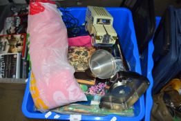 A BOX OF VARIOUS ASSORTED MIXED HOUSEHOLD ITEMS TO INCLUDE BOARD GAMES, BOOKS, VINTAGE JUICER ETC
