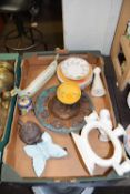 A BOX OF VARIOUS MIXED ITEMS TO INCLUDE ASSORTED TEA WARES, SHORTER CANDLESTICK ETC