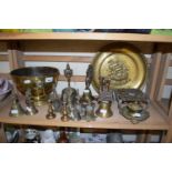 MIXED LOT: VARIOUS BRASS BELLS, JARDINIERE, BRASS WALL PLATE AND OTHER ITEMS