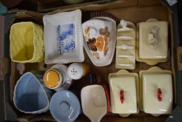 BOX VARIOUS CERAMICS TO INCLUDE A HAIG WHISKY JUG, VARIOUS BUTTER DISHES, TOAST RACK ETC