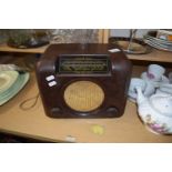 VINTAGE BUSH BAKELITE CASED RADIO