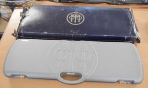Modern Beretta hard shotgun travel case for 12 gauge shotgun, model 692 plus, serial number: