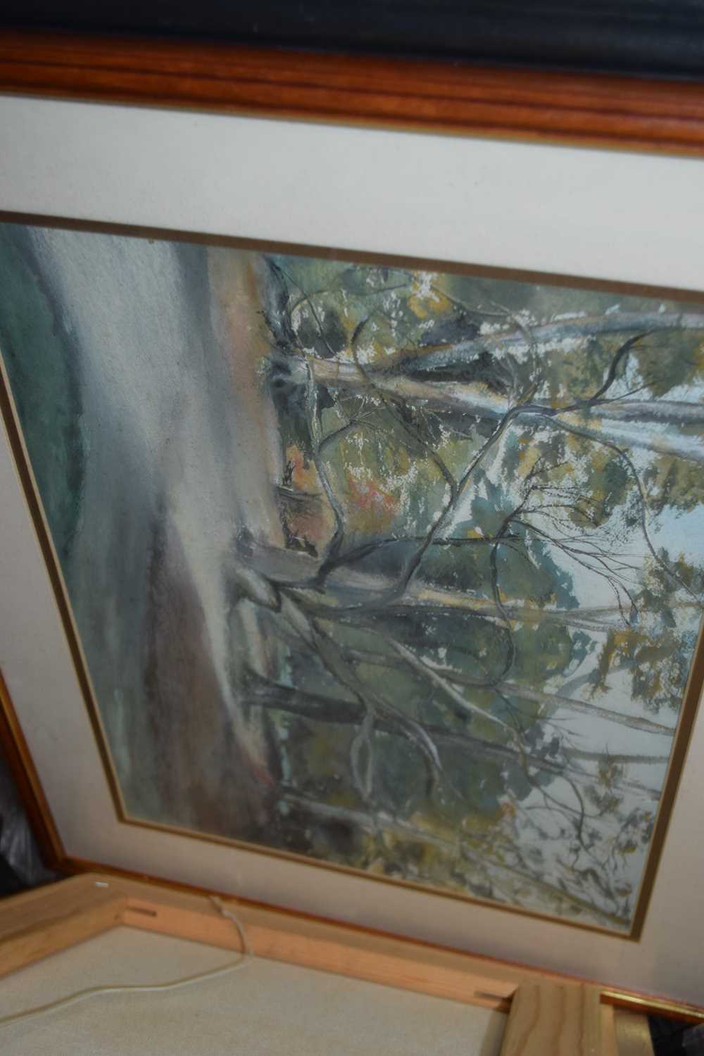 MIXED LOT: VARIOUS ASSORTED WATER COLOURS, OILS AND PRINTS - Image 3 of 4