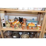 MIXED LOT: TO INCLUDE A QUANTITY OF COTTAGE TEA WARES, VARIOUS VASES AND OTHER ITEMS