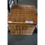 SMALL WICKER BASKET