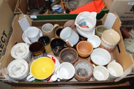 BOX OF VARIOUS ASSORTED MUGS AND OTHER ITEMS